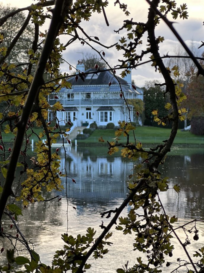 Kiki’s Adventures at Taplow House – Less than an hour from London