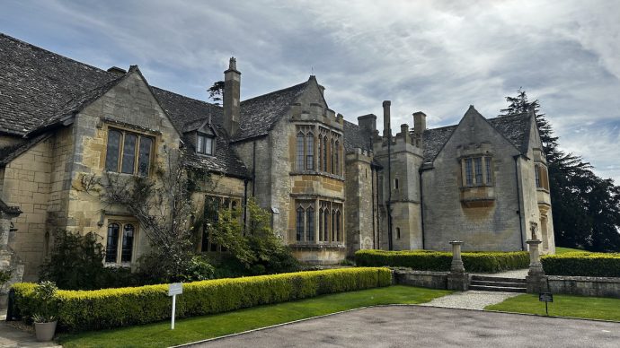 A Pawfect Retreat: Kiki and Lulu’s Luxurious Adventure at Ellenborough Park, Gloucestershire