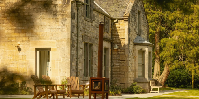 Dog-Friendly Stable Park Cottage