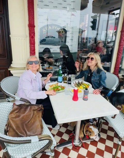 dine together