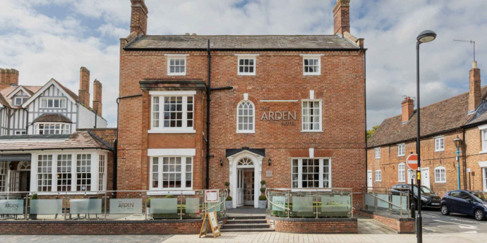 Dog-Friendly Arden Hotel